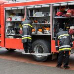 Požar u Zemunu: Gori napuštena zgrada na Gardošu, vatrogasci na terenu